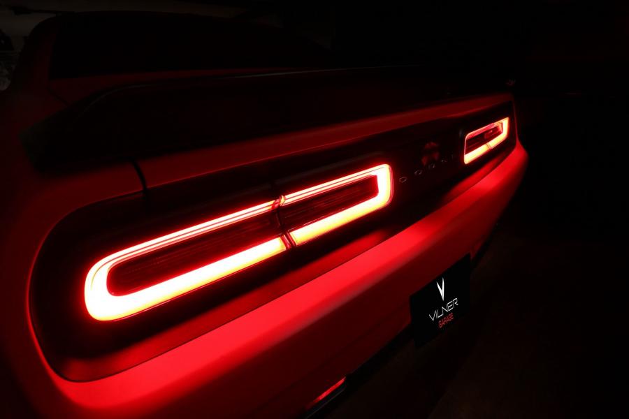 Детали экстерьера Dodge Challenger SRT Hellcat by Vilner 2020 года  (фото 2 из 27)